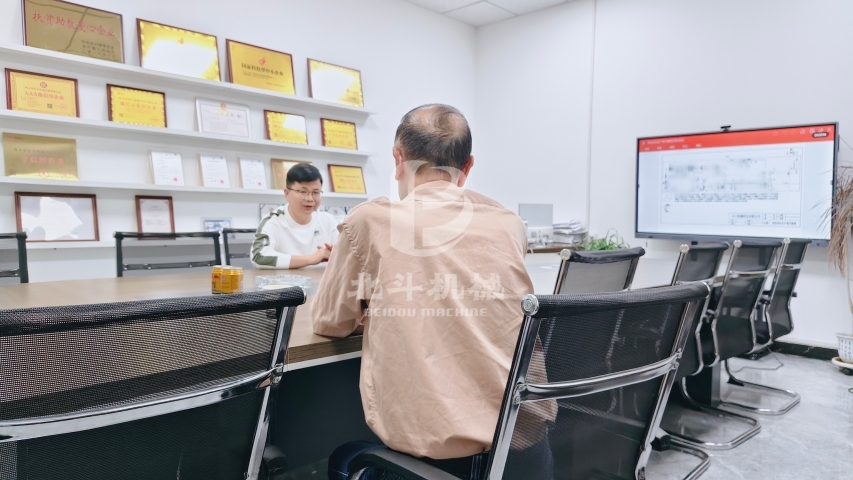 開(kāi)展炭化設(shè)備方案研討,全面優(yōu)化圖紙細(xì)節(jié)